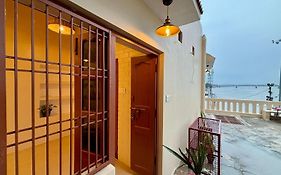 Vintage River Homestay