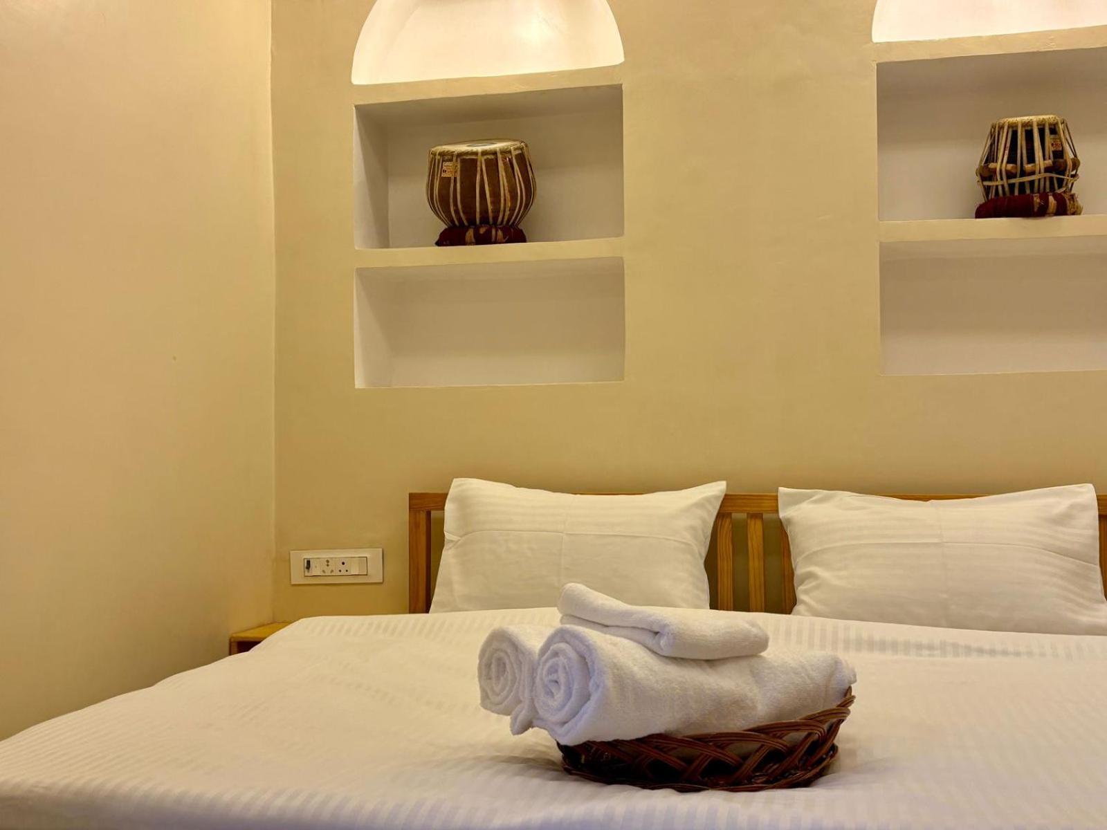 Vintage River Homestay Varanasi Exterior photo